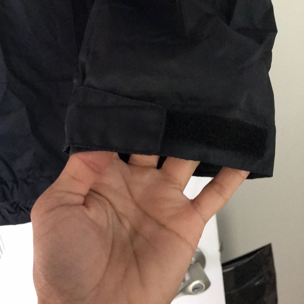 Colombia woman’s raincoat - Picture 2 of 7